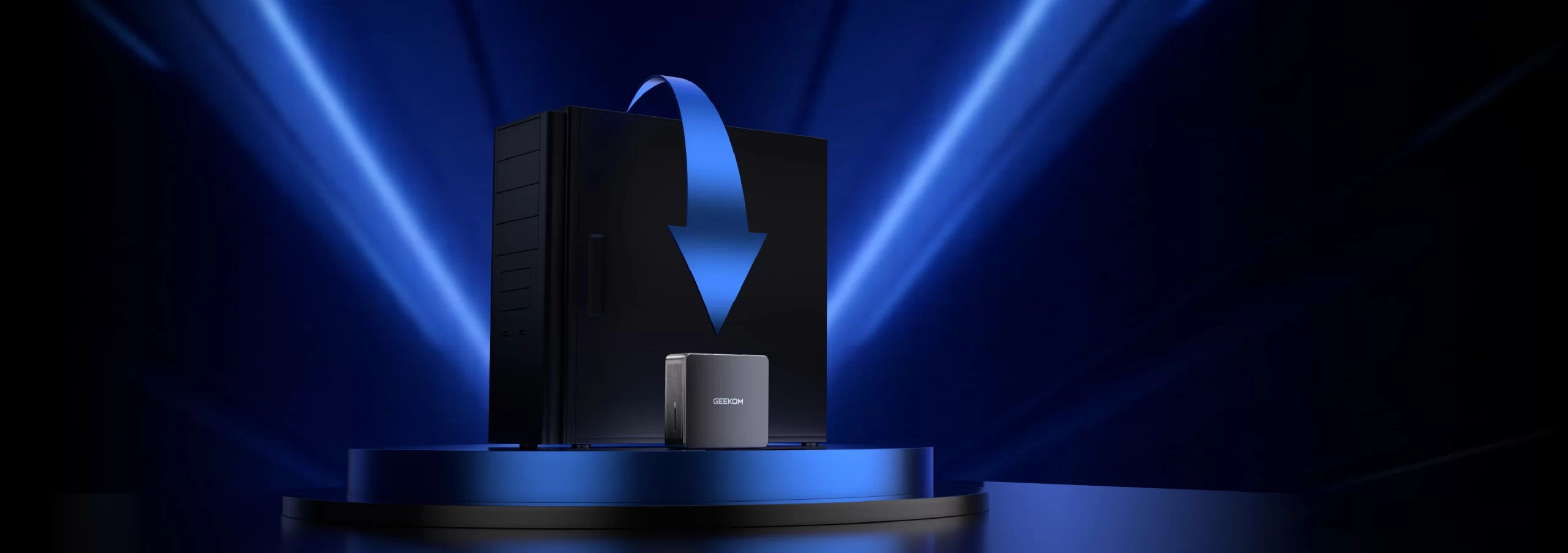 Der IT5 Mini-PC ist im Vergleich zu einem Tower-PC 80 Mal kleiner.